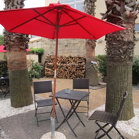 Отель Azur Bord De Mer 4*