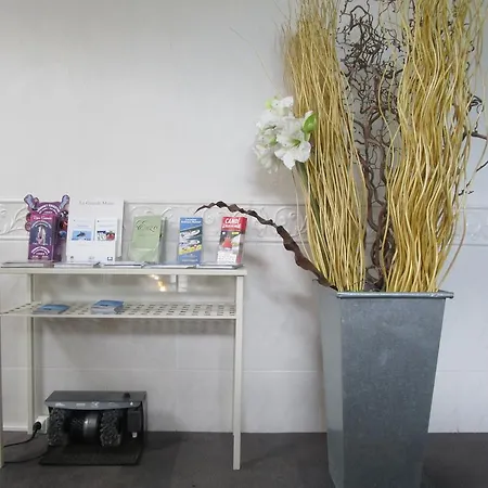 Ξενοδοχείο Azur Bord De Mer 4*