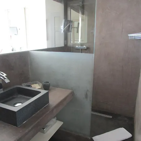 Ξενοδοχείο Azur Bord De Mer Λα Γκραντ-Μοτ